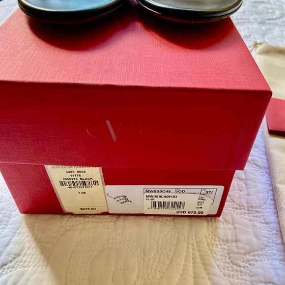 Valentino Garavani Rock Stud Sandals - Picture 16 of 16